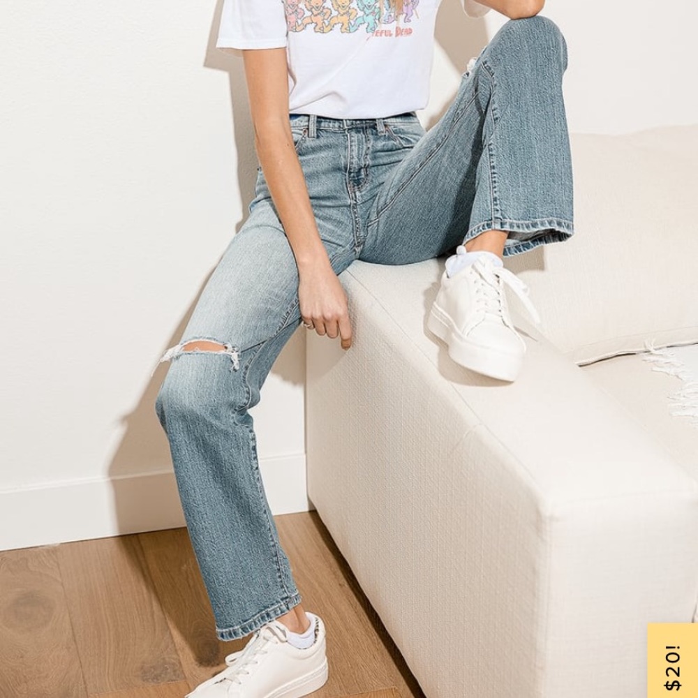 Sundaze Distressed Denim High Rise Dad Jeans in Light Wash